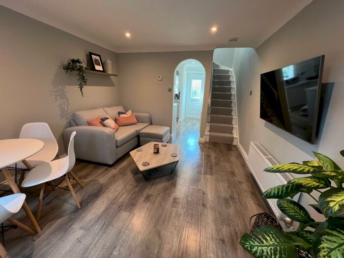 1 Bedroom House To Rent In Langdon Hills, Basildon, SS16