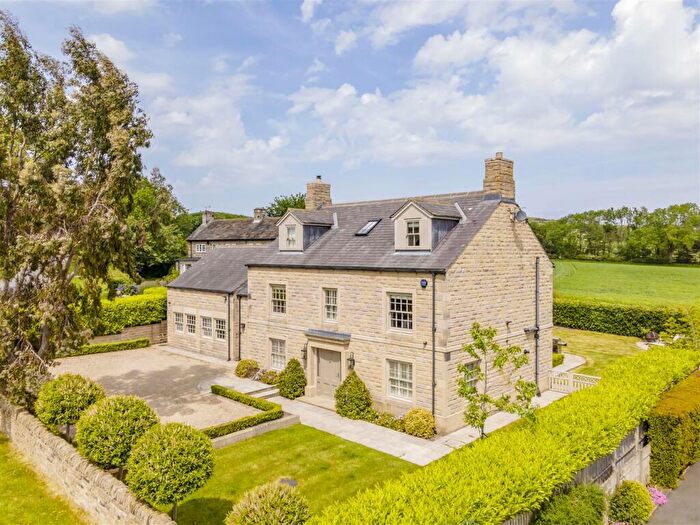 5 Bedroom Detached House For Sale In Merrybank Lane, Huby, LS17