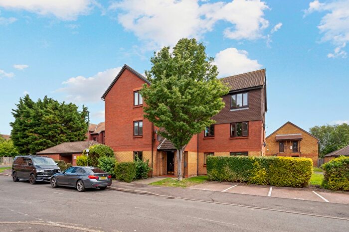 2 Bedroom Flat To Rent In Kipling Drive, Colliers Wood, SW19