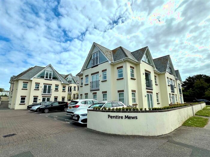 2 Bedroom Flat To Rent In Pentire Crescent, Newquay, TR7