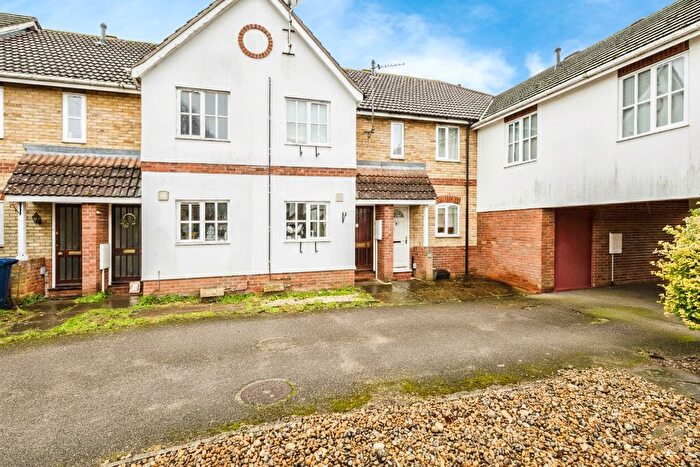 2 Bedroom Detached House For Sale In Wheelers, Great Shelford, Cambridge, Cambridgeshire, CB22