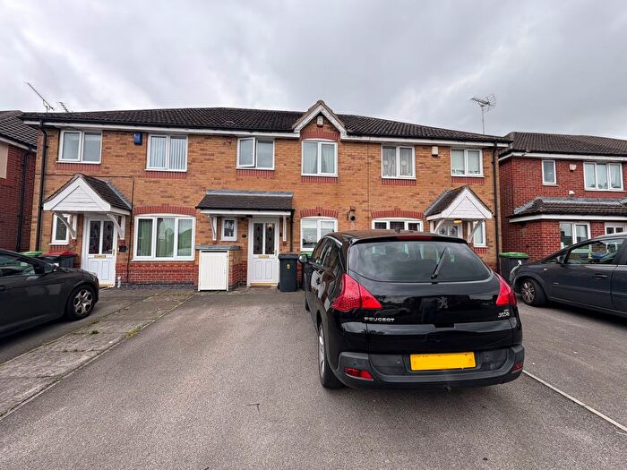 3 Bedroom Town House To Rent In Park Gardens, Sutton-In-Ashfield, NG17