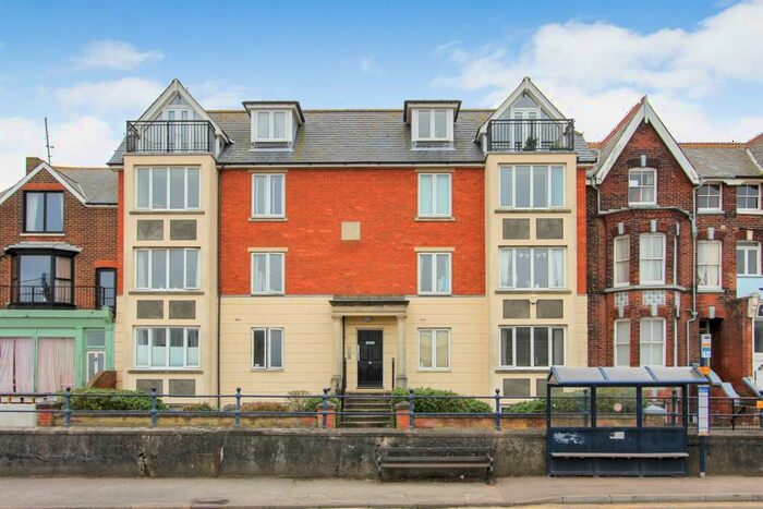 2 Bedroom Apartment To Rent In The Barges, Tower Parade, Whitstable, CT5