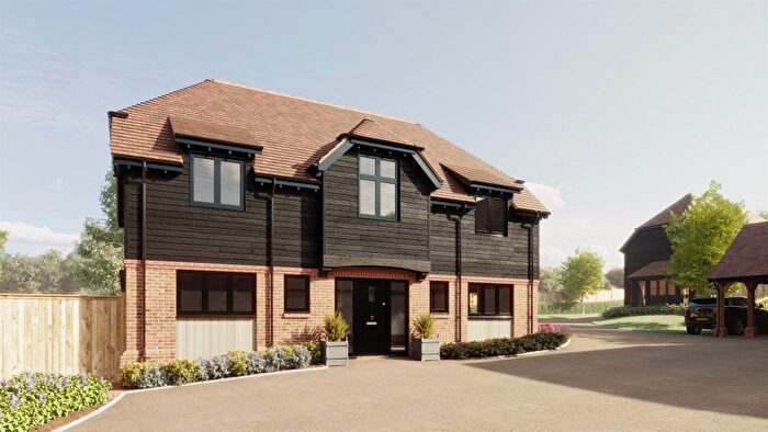 4 Bedroom Detached House For Sale In Fairlawn Road, Banstead, SM7