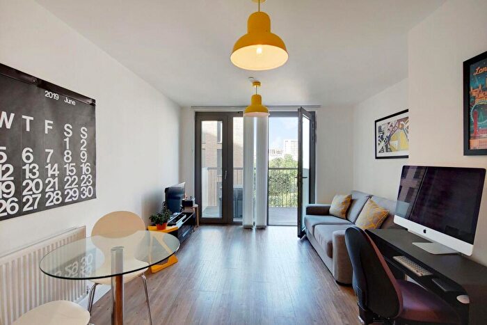 1 Bedroom Apartment To Rent In Waterside Heights, Silvertown, E16