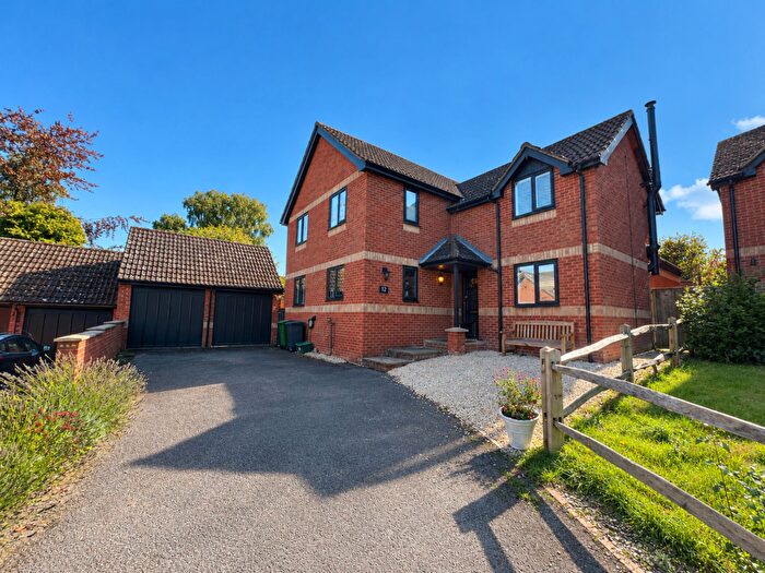 4 Bedroom Detached House To Rent In Tyfield, Sherborne St. John, RG24
