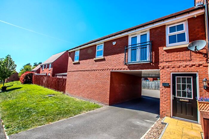 2 Bedroom Flat For Sale In Rushton Way, Teal Farm, Washington, NE38