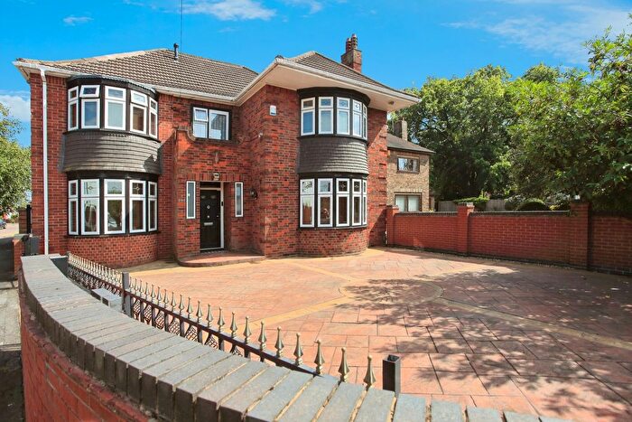 5 Bedroom Detached House For Sale In Dogsthorpe Road, Peterborough, Cambridgeshire, PE1
