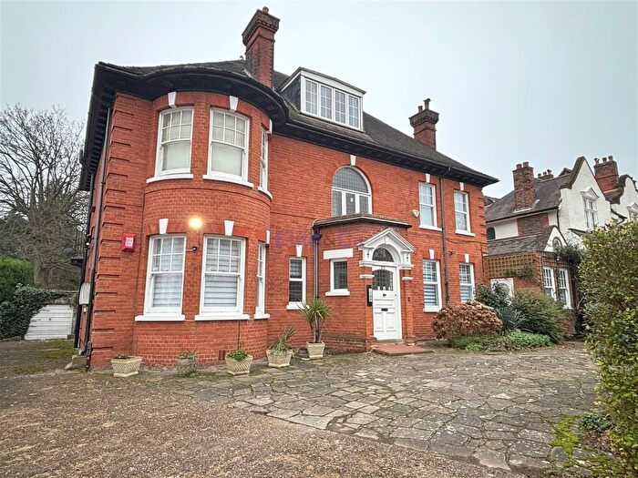 2 Bedroom Flat To Rent In Garden Road, Bromley, BR1