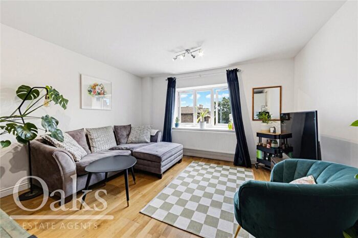 2 Bedroom Apartment For Sale In Portland Road, South Norwood, SE25