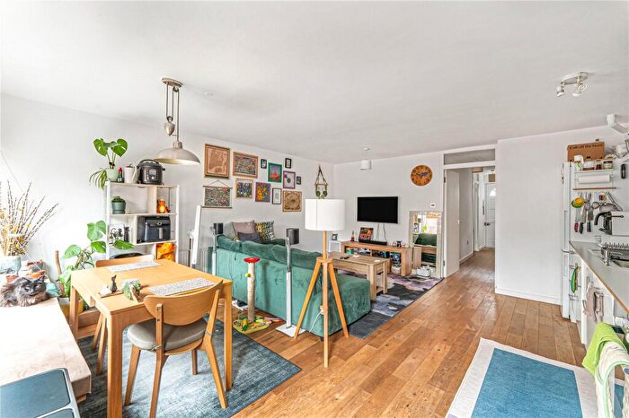 1 Bedroom Apartment For Sale In Patriot Square, Bethnal Green, London, E2