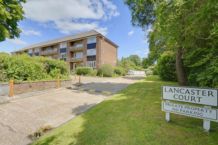 2 Bedroom Apartment To Rent In Lancaster Court, Banstead, SM7