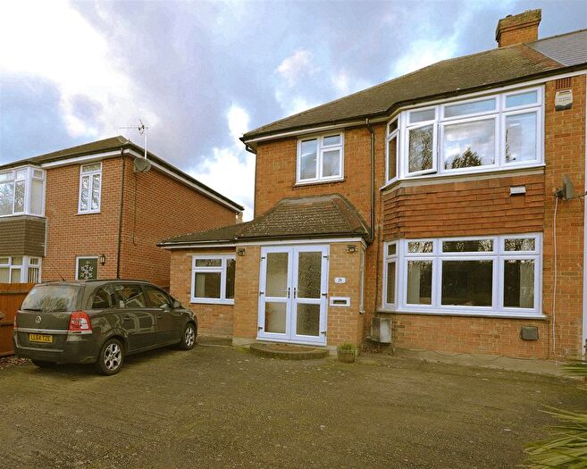 4 Bedroom Semi-Detached House To Rent In Rochester Drive, Bexley, DA5