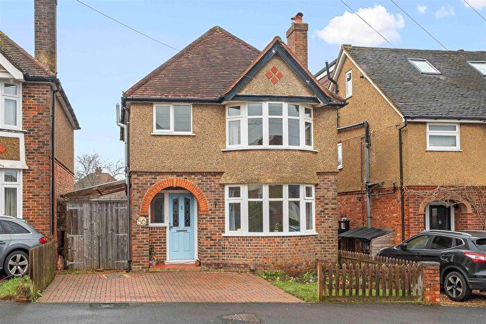3 Bedroom Detached House For Sale In Byrefield Road, Guildford, GU2