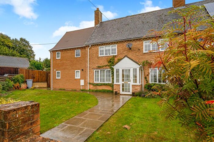 3 Bedroom Semi-Detached House For Sale In Church Rise, Finstock, OX7