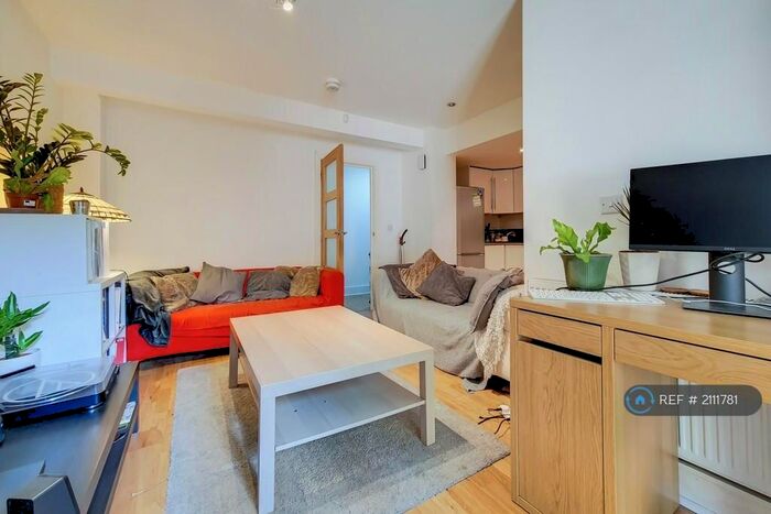4 Bedroom Flat To Rent In Northwold Rd, London, E5