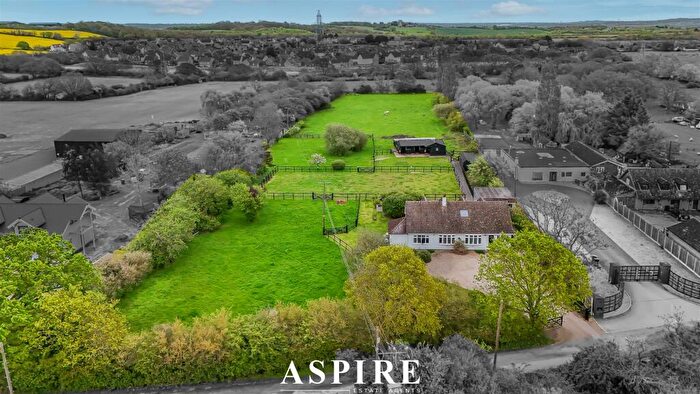 4 Bedroom Equestrian Facility For Sale In Runwell, Wickford, SS11