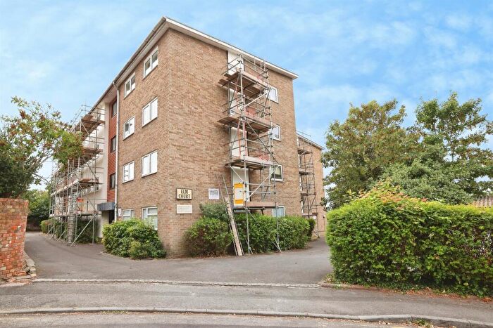 2 Bedroom Apartment For Sale In Elm Grove Road, Salisbury, SP1
