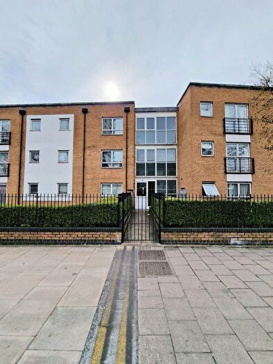 2 Bedroom Flat To Rent In Candlelight Court, Romford Road, Stratford, E15