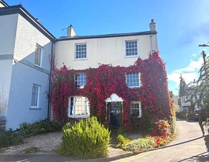 5 Bedroom Character Property For Sale In Monmouth Road, Abergavenny, NP7