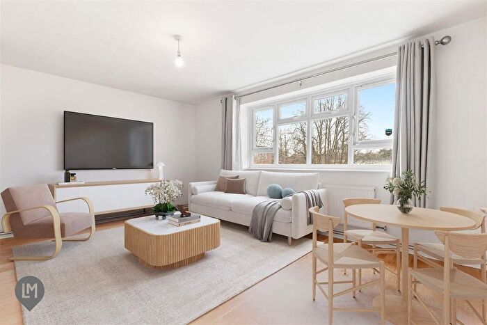 2 Bedroom Flat To Rent In West House Close, London, SW19