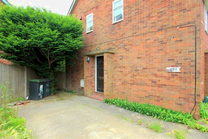 2 Bedroom Maisonette To Rent In Queens Avenue, Snodland, Kent, ME6