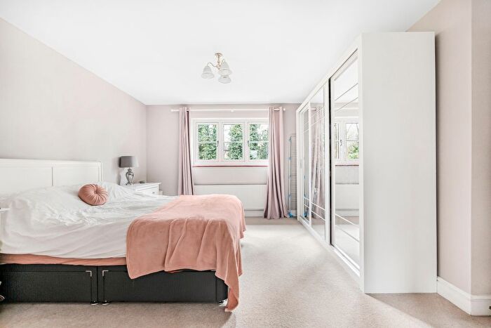 5 Bedroom Detached House For Sale In The Lindens, Hemel Hempstead, HP3