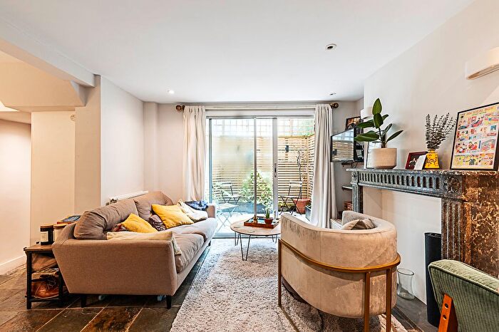 1 Bedroom Flat To Rent In Carmel Court, Holland Street, London, W8
