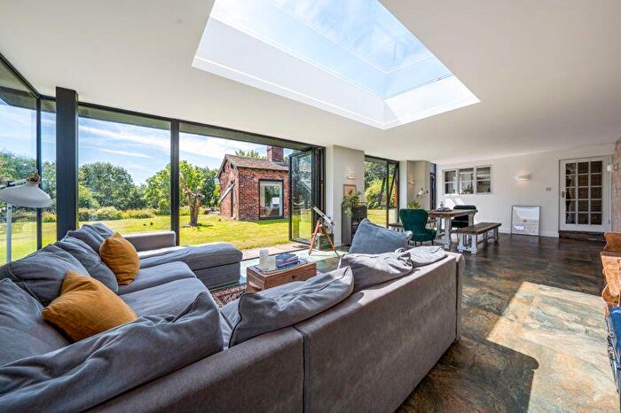 5 Bedroom Farm House For Sale In Owens Farm, Aughton, L39