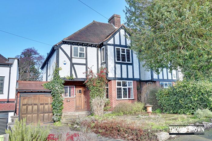 3 Bedroom Semi-Detached House For Sale In Wood Ride, Petts Wood, BR5