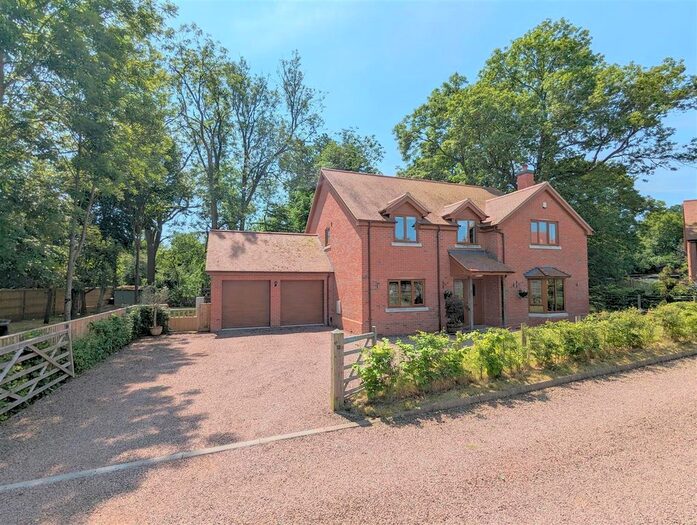 4 Bedroom Detached House To Rent In Shire Gardens, Upton-Upon-Severn, Worcester, WR8
