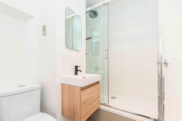 Studio For Sale In Carlton Drive, Putney, London, SW15