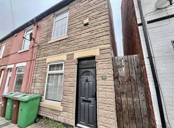 2 Bedroom Terraced House To Rent In Fox Grove, Nottingham, NG5