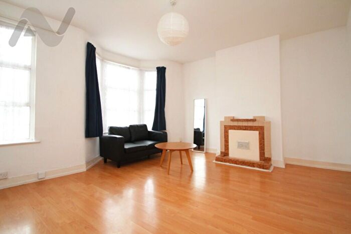 1 Bedroom Flat To Rent In Ashfield Road, London, N4