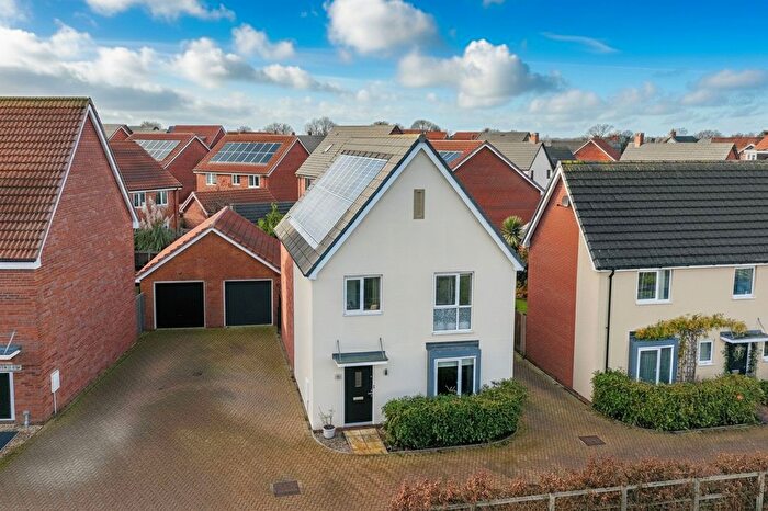 4 Bedroom Detached House For Sale In Aspen Drive, Wymondham, NR18