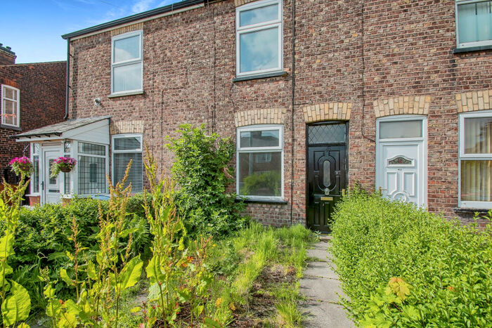 2 Bedroom House To Rent In Fir Street, Cadishead, Manchester, M44