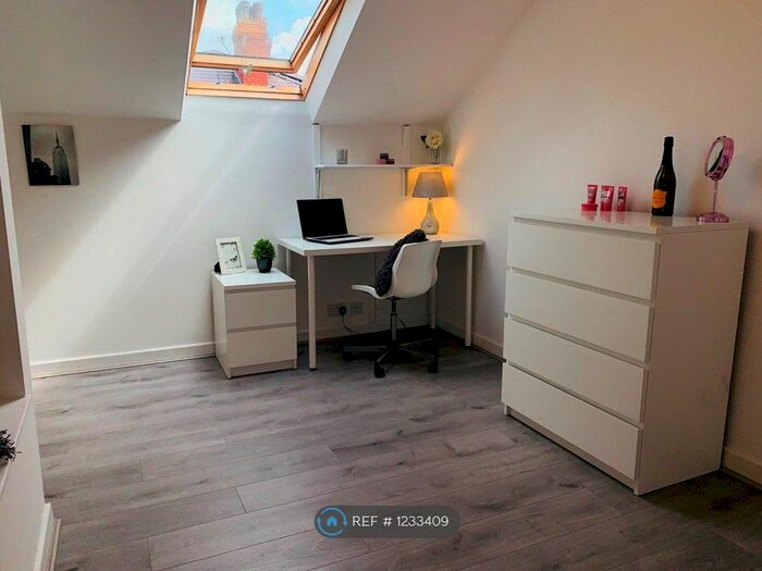 7 Bedroom End Of Terrace House To Rent In Ramilies Road, Liverpool L18