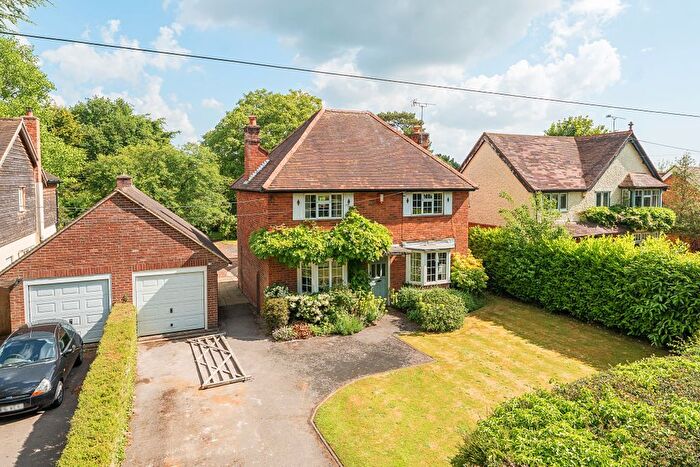3 Bedroom Detached House For Sale In Church Lane, Henley-On-Thames, RG9