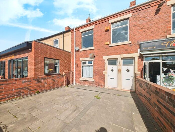 2 Bedroom Flat To Rent In Avenue Crescent, Seaton Delaval, Whitley Bay, NE25