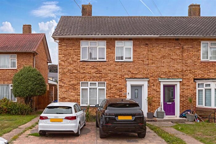 3 Bedroom End Of Terrace House For Sale In Barrington Close, Goring-By-Sea, BN12