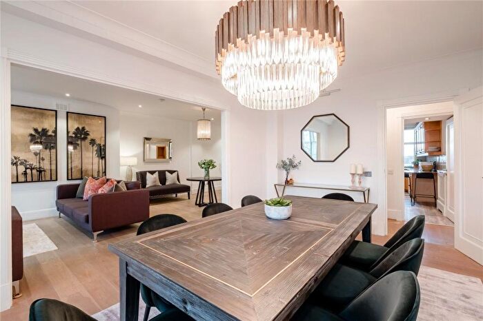 5 Bedroom Apartment To Rent In Park Road, St Johns Wood, NW8