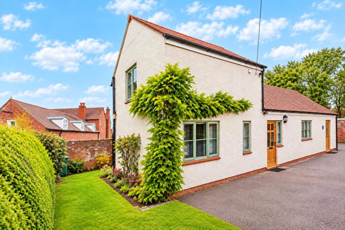 2 Bedroom Cottage For Sale In The Village, Dymock, GL18