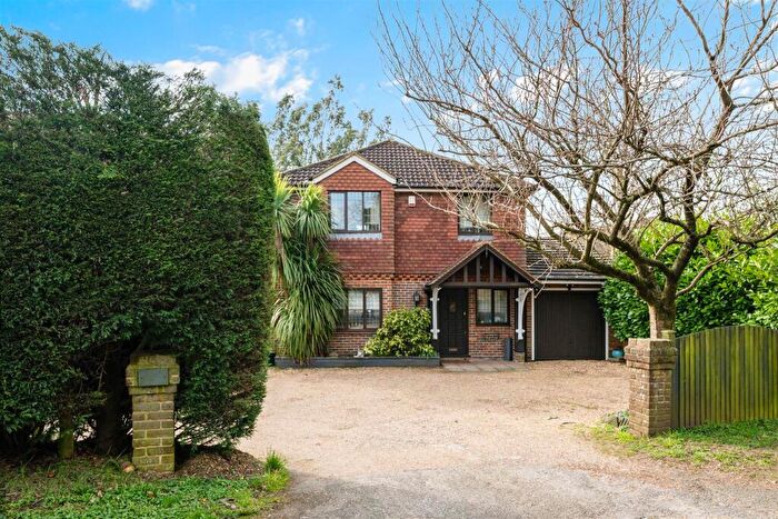 3 Bedroom Detached House For Sale In Reigate Road, Tadworth, KT20