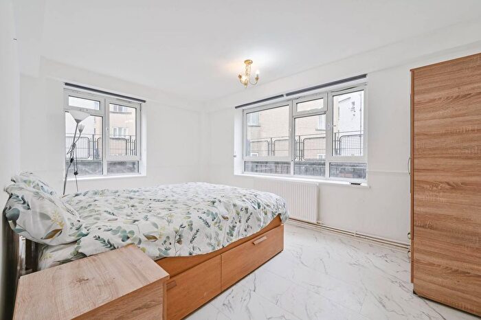 3 Bedroom Flat To Rent In Chapel Street, Marylebone, London, NW1