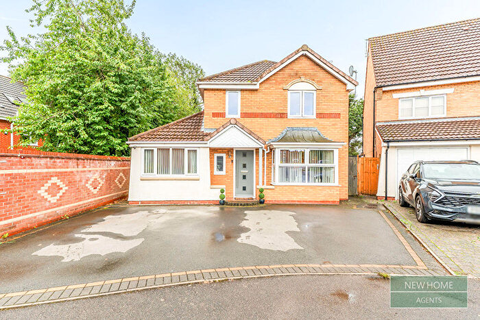 4 Bedroom Detached House For Sale In Snowdrop Close, Bedworth, CV12