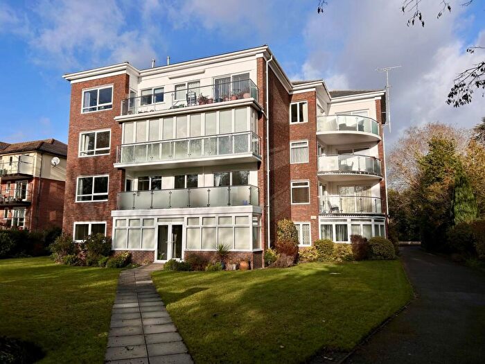 2 Bedroom Apartment For Sale In West Cliff Road, West Cliff, BH4