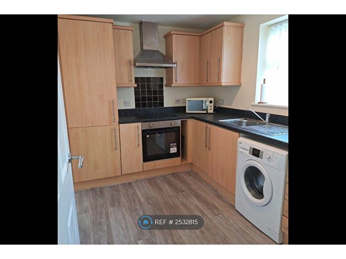 2 Bedroom Flat To Rent In Salthouses, Blackpool, FY4