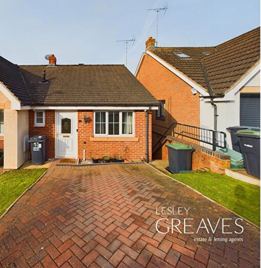 3 Bedroom Town House To Rent In Blackthorn Close, Gedling, NG4