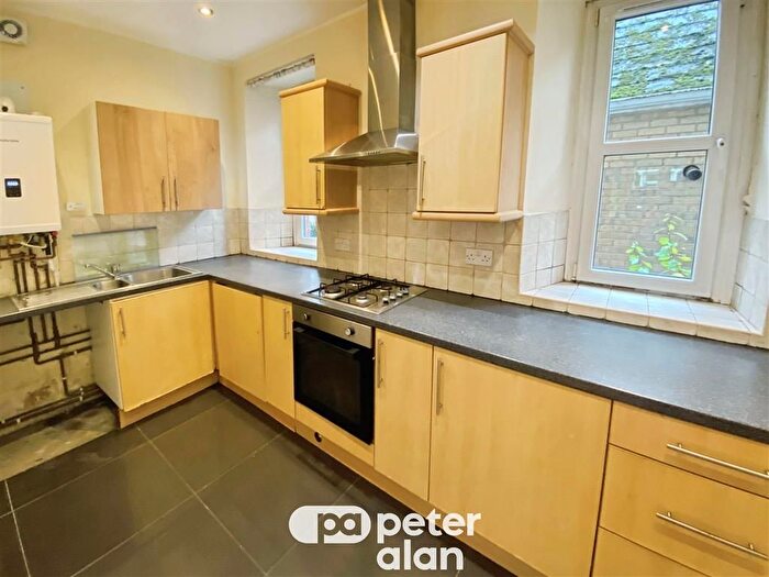 2 Bedroom Flat To Rent In Duffryn Street, Mountain Ash, CF45