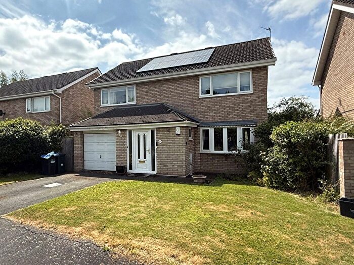 4 Bedroom Detached House For Sale In Partridge Close, Sundorne Grove, Shrewsbury, Shropshire, SY1